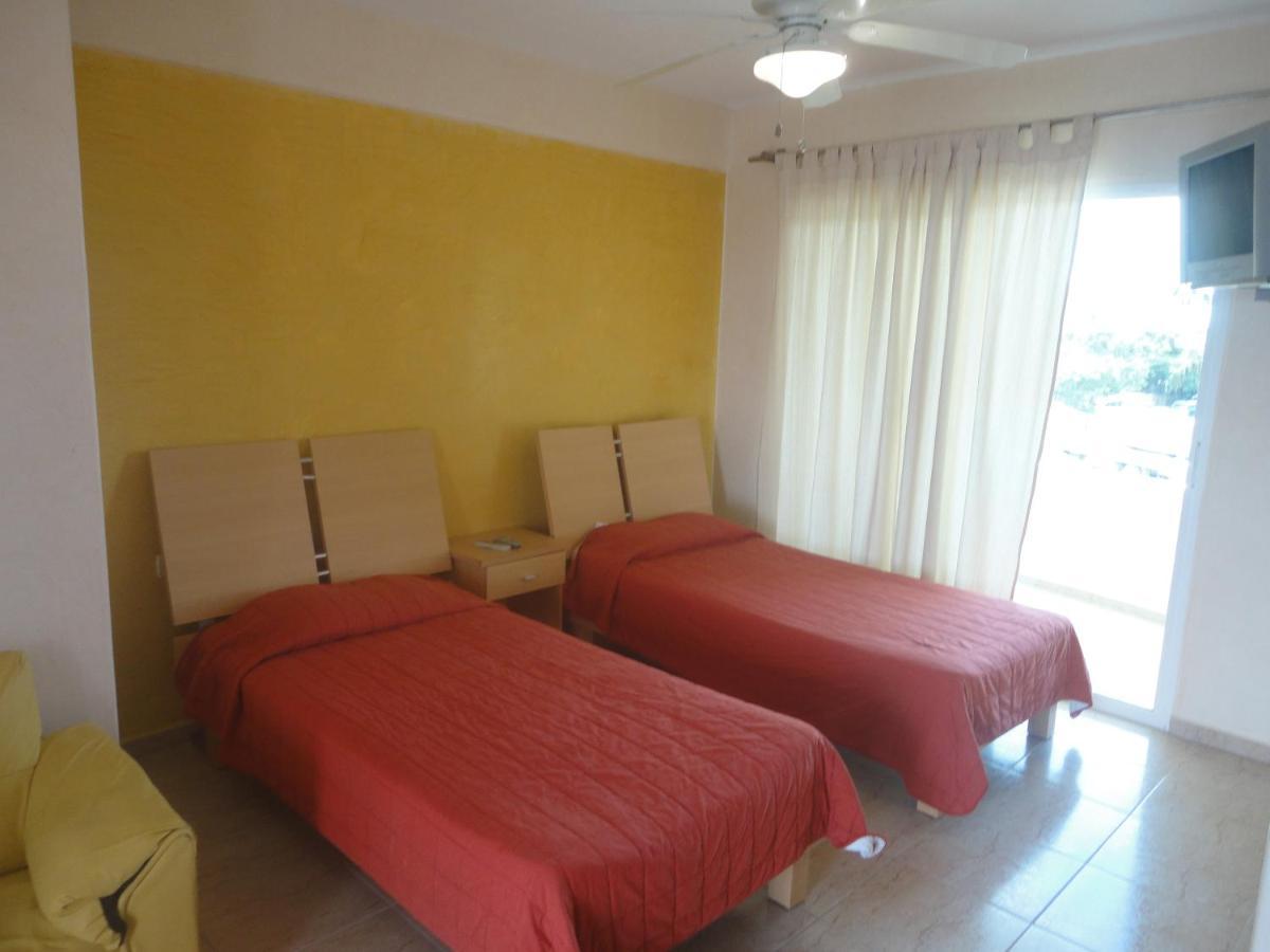 Suites Riviera Cancún Exteriör bild
