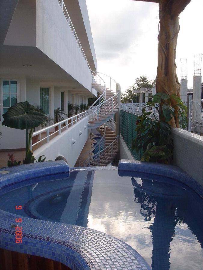 Suites Riviera Cancún Exteriör bild
